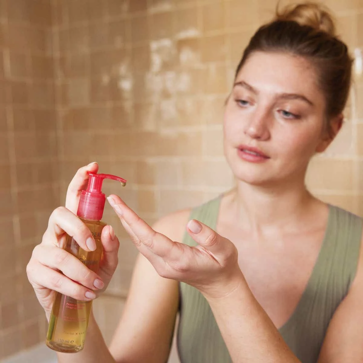 Bioderma CREALINE - Huile Micellaire Nettoyante Démaquillante Apaisante - Visage Et Yeux - Peaux Sensibles, 150ml 7 Bioderma CREALINE - Huile Micellaire Nettoyante Démaquillante Apaisante - Visage Et Yeux - Peaux Sensibles, 150ml – Image 5