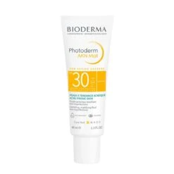 Bioderma PHOTODERM AKN MAT - Fluide Solaire Correcteur Matifiant Invisible SPF30 - Visage - Peaux à Tendance Acnéique, 40ml