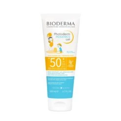 Bioderma PHOTODERM PEDIATRICS - Lait Solaire SPF50+ - Visage Et Corps - Peaux Sensibles Des Enfants, 200ml